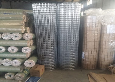 China 2x2 Inch Strong Welding Galvanised Welded Mesh Rolls Customized Hole Size supplier