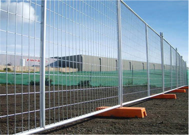 China Simple Structure Galvanized Temporary Fence 32*1.5mm Tube Size For Sports Field supplier