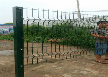 China 1.0-2.5m Height Curved Wire Fence , Farm Fence Wire Mesh Easy Maintance supplier