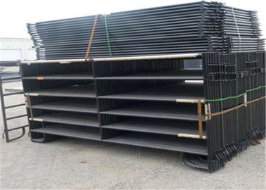 China 6 Rail Farm Gate Fence Powder Coated Surface Easily Assembled For Livestock supplier