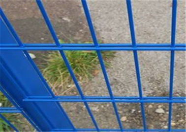 China Powder Painted Double Wire Fence , Welded Wire Mesh Fencing Panels With Reliable Security supplier