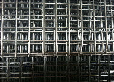 China Flat Surface Powder Coated Wire Mesh Panels , Welded Fence Panels For Construction supplier