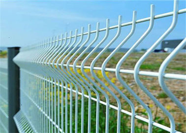China Vinyl Coated Wire Mesh Fence Electro Galvanized Strong Wire Fencing supplier