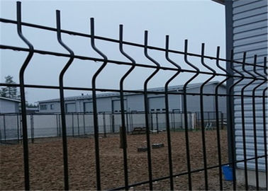 China Super Firm 2/3 Twist Wire Mesh Fence Dray Color 40x60mm Square Post Size supplier