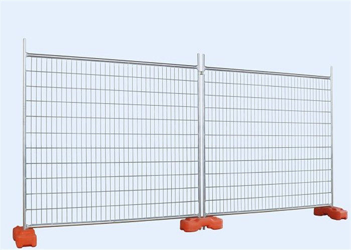 Low Carbon Steel Galvanized Temporary Fence With Cementing PVC Plastic Base