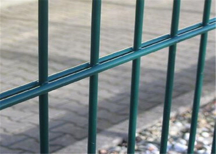 Vandal Resistant Wire Mesh Fence Simple Installation 55x200mm Hole Size