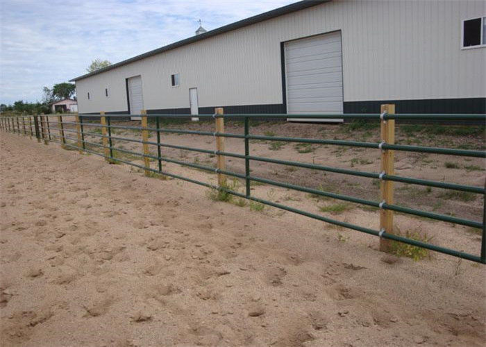 Zinc Spraying Lightweight Corral Panels , 1.8m×2.1m Heavy Duty Cattle Corral Panels